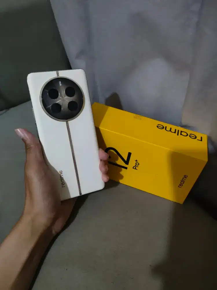 Realme 12 Pro Plus 5G ram 8gb/256gb fullset second nominus