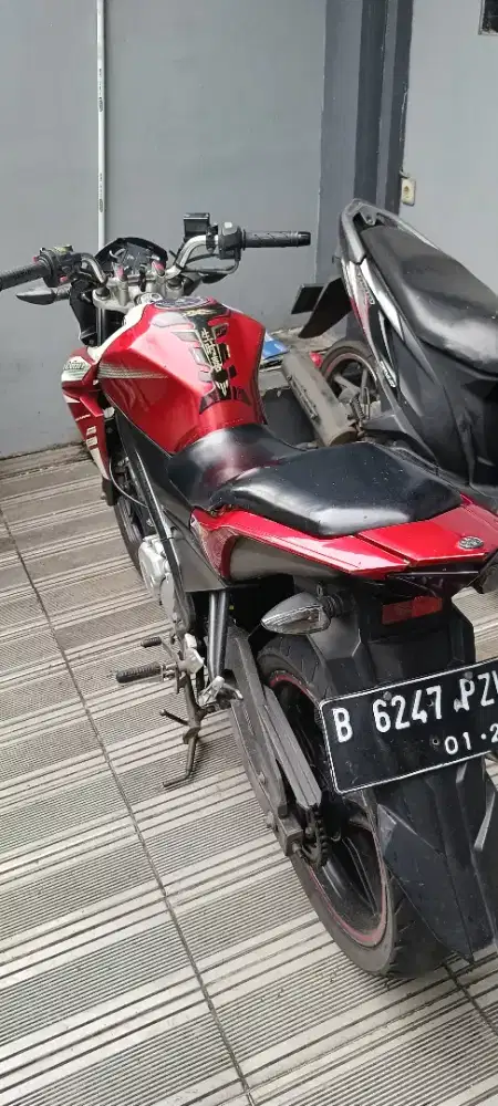 Jual Vixion New 2013 ss lengkap telat 1kali