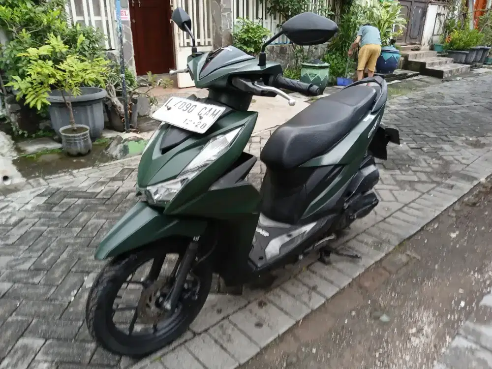 Jual beat deluxe 2023 kondisi sgt bagus samsat kdg cowek