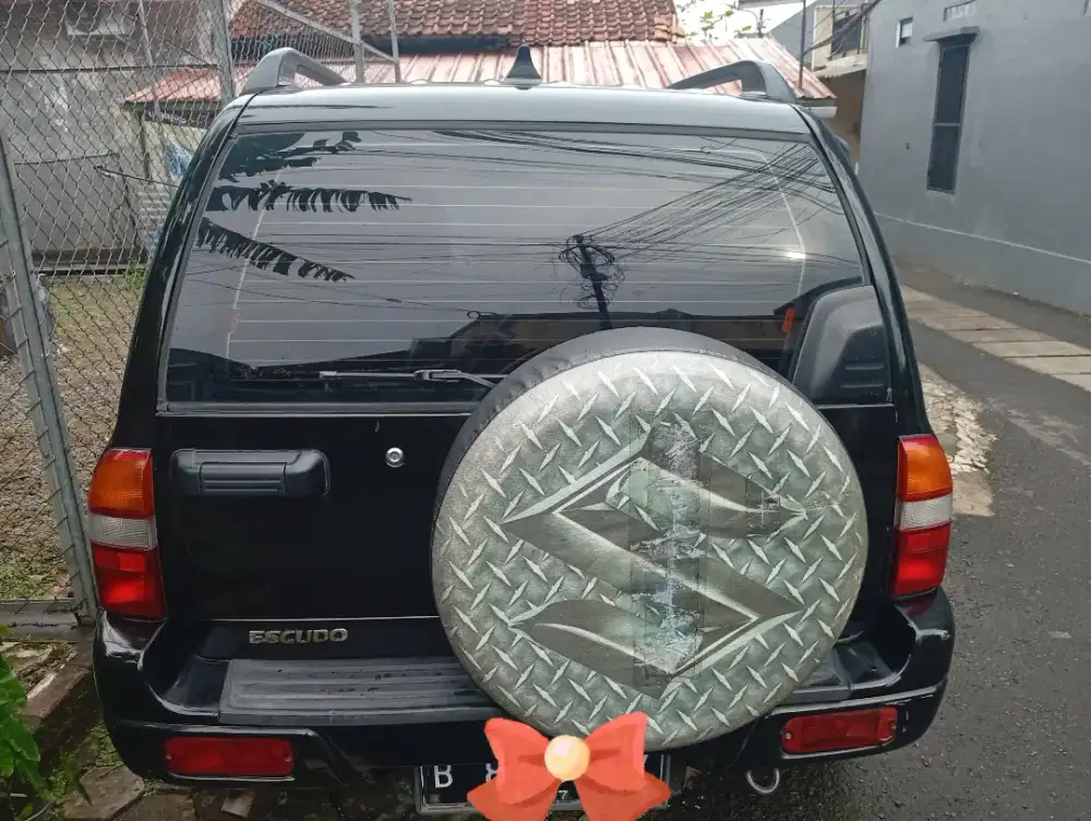 Suzuki Escudo 2 0 injeksi Manual mulus B DKI