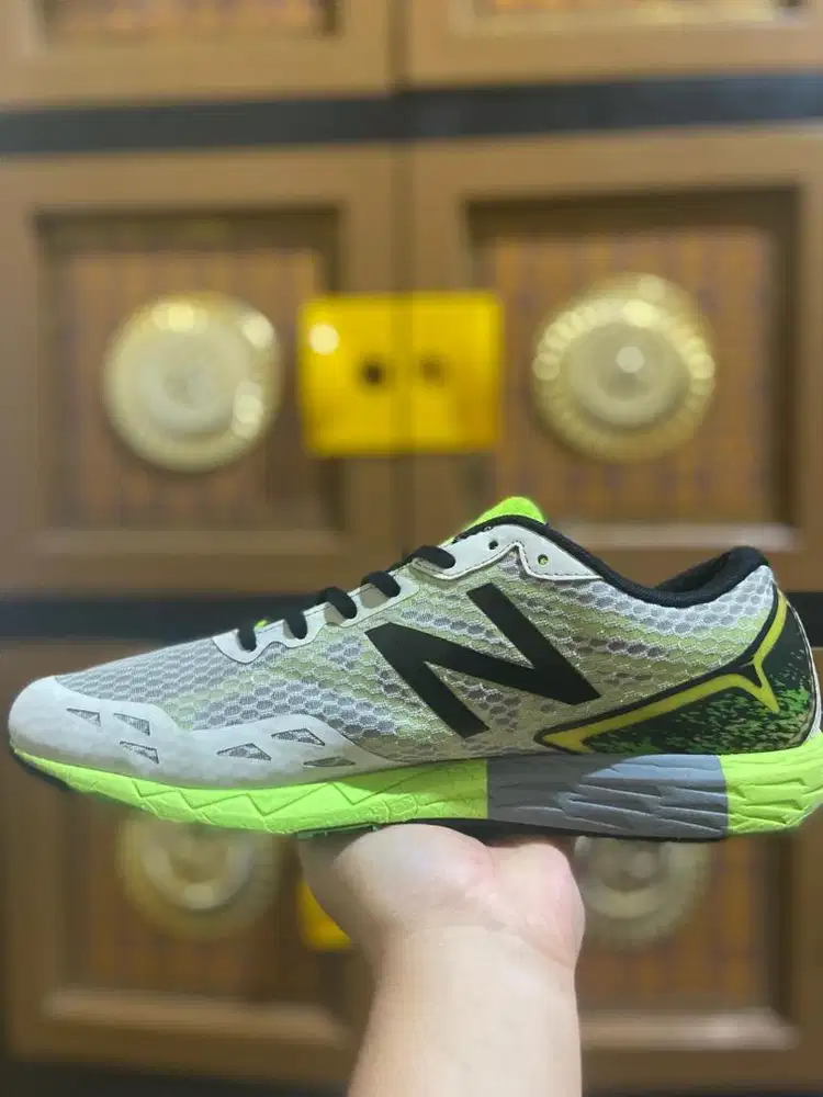Dijual sepatu New Balance Hanzo Running size 44