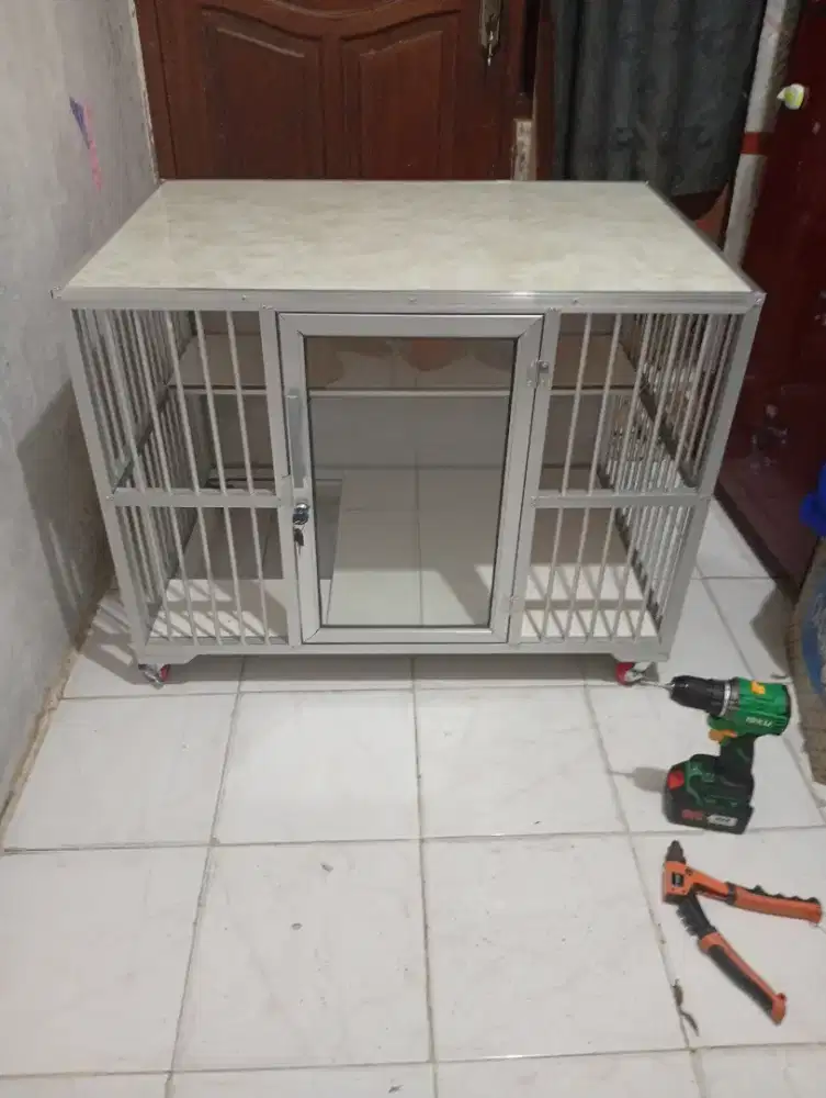 Kandang alumunium baru