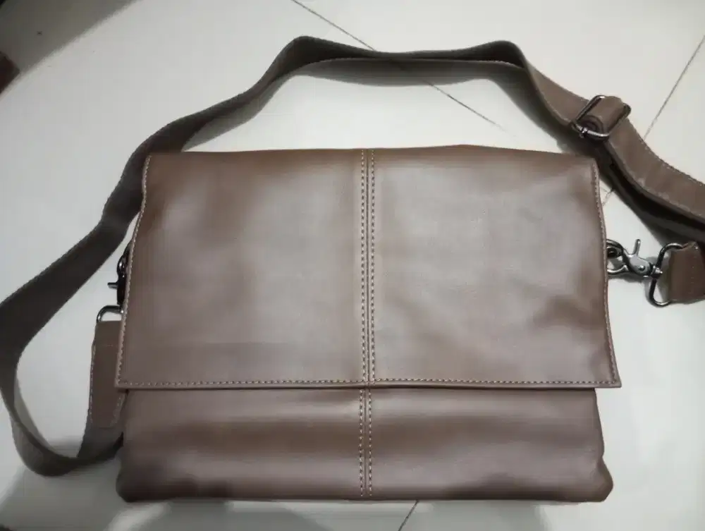 Tas kulit bagus(bonus sandal)