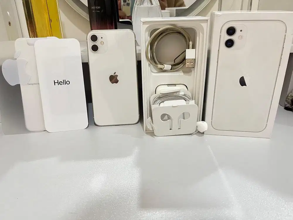 Iphone 11 128 Gb white inter  fullset no minus orginal 100%