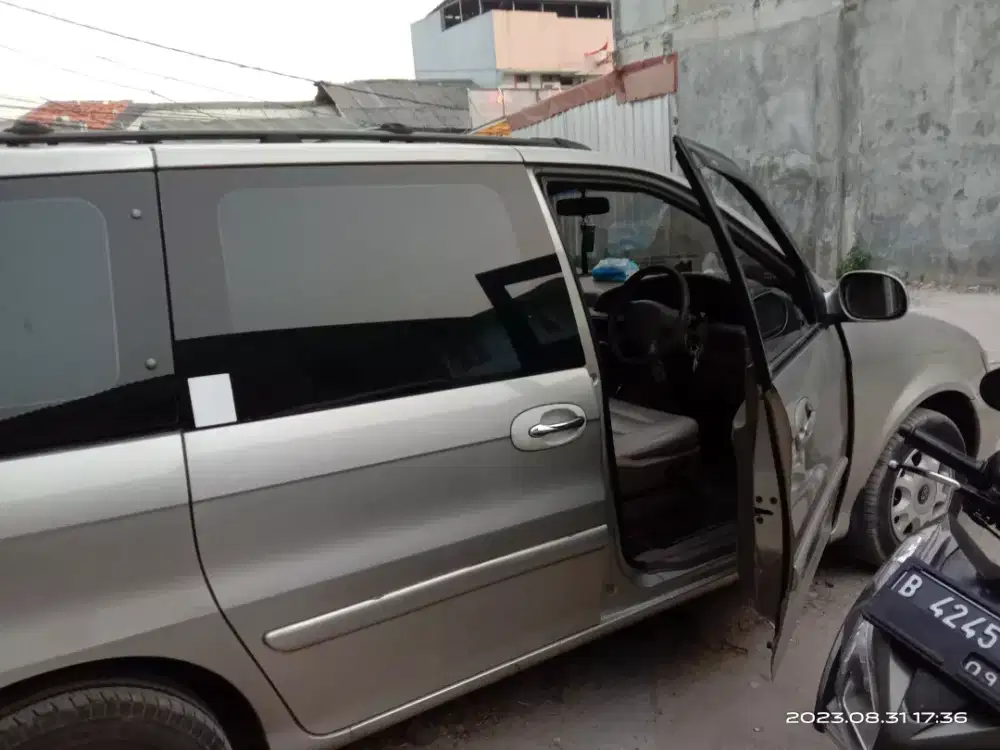 Jual Cepat.KIA CARNAVAL 2001 Matic. Tangan pertama,Pajak hidup,