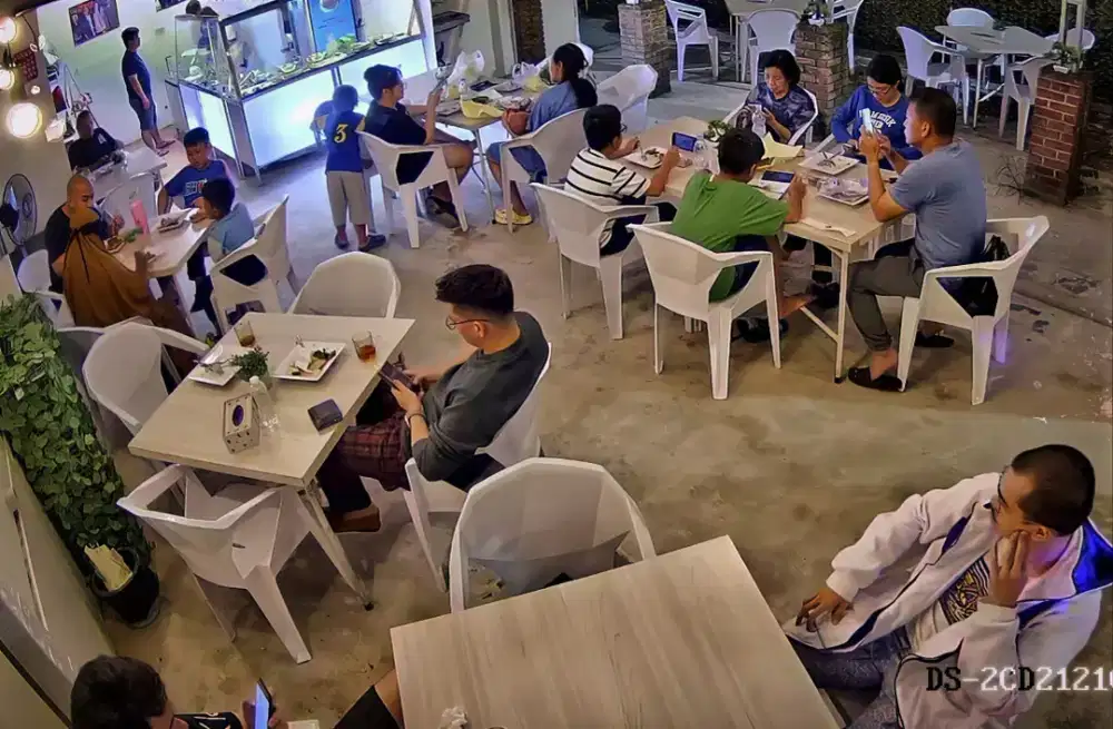 Lowongan Waiters & Kasir (max 27th) RESTO Jl Riau Bandung.