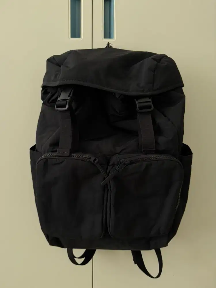 Tas Ransel uniqlo multi saku