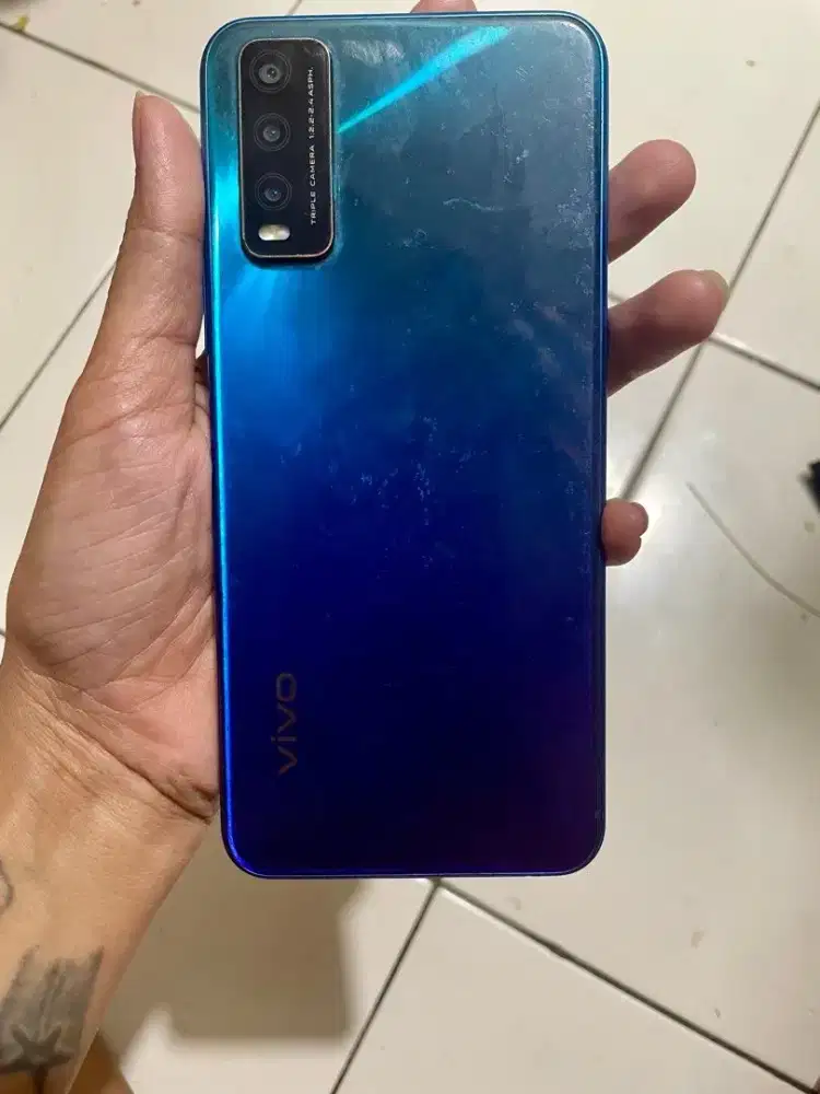 vivo v2043 ram 4/64 hp charger aja no minus