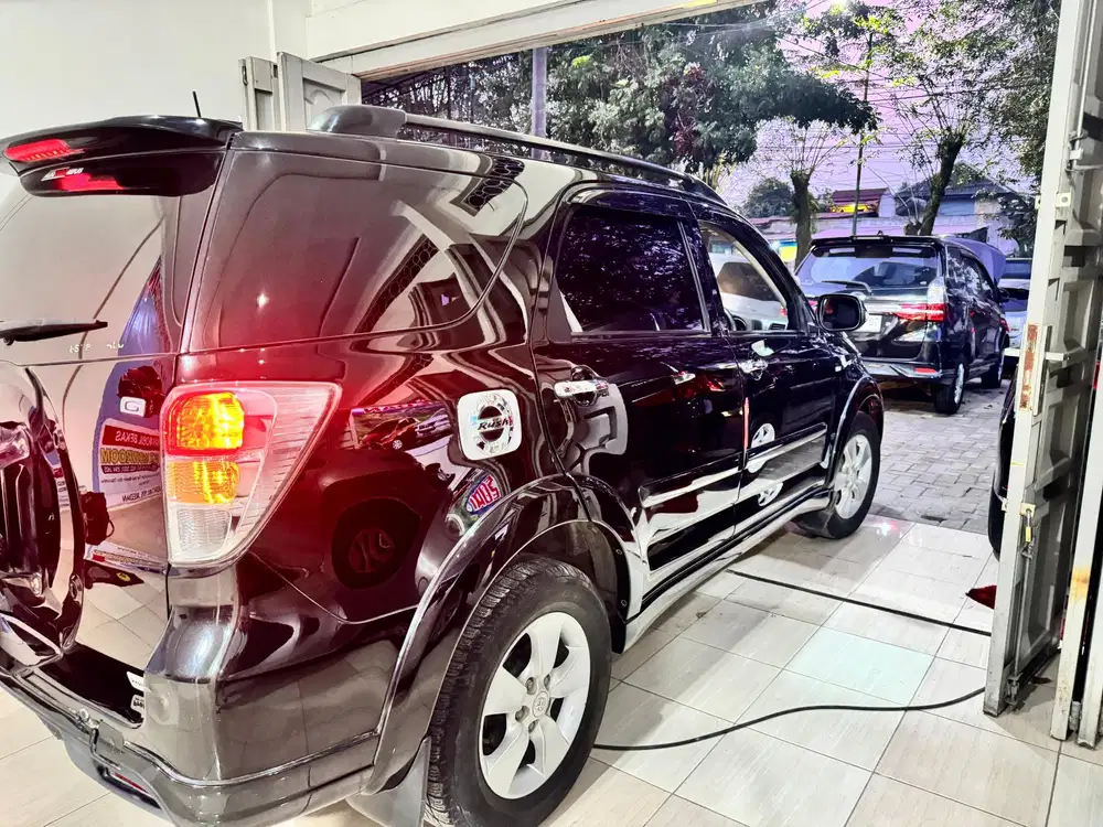 TOYOTA RUSH MANUAL  PAJAK HIDUP STNK BPKB LENGKAP TANGAN PERTAMA