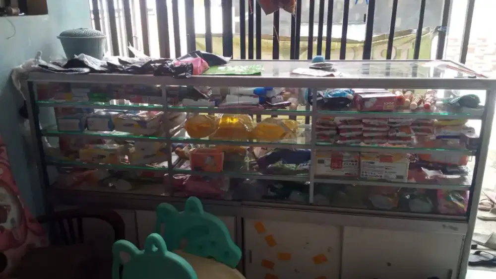 Jual cepat etalase  2m