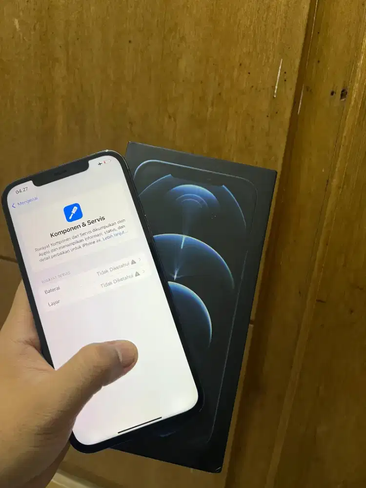 Di jual iphone 12 promax mulus lngkap ,, minus pemakaian