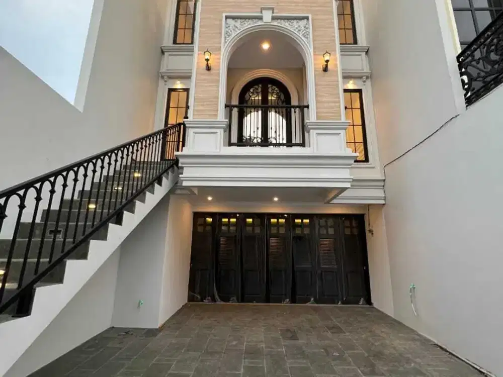 Di jual rumah Mewah Jakarta Selatan