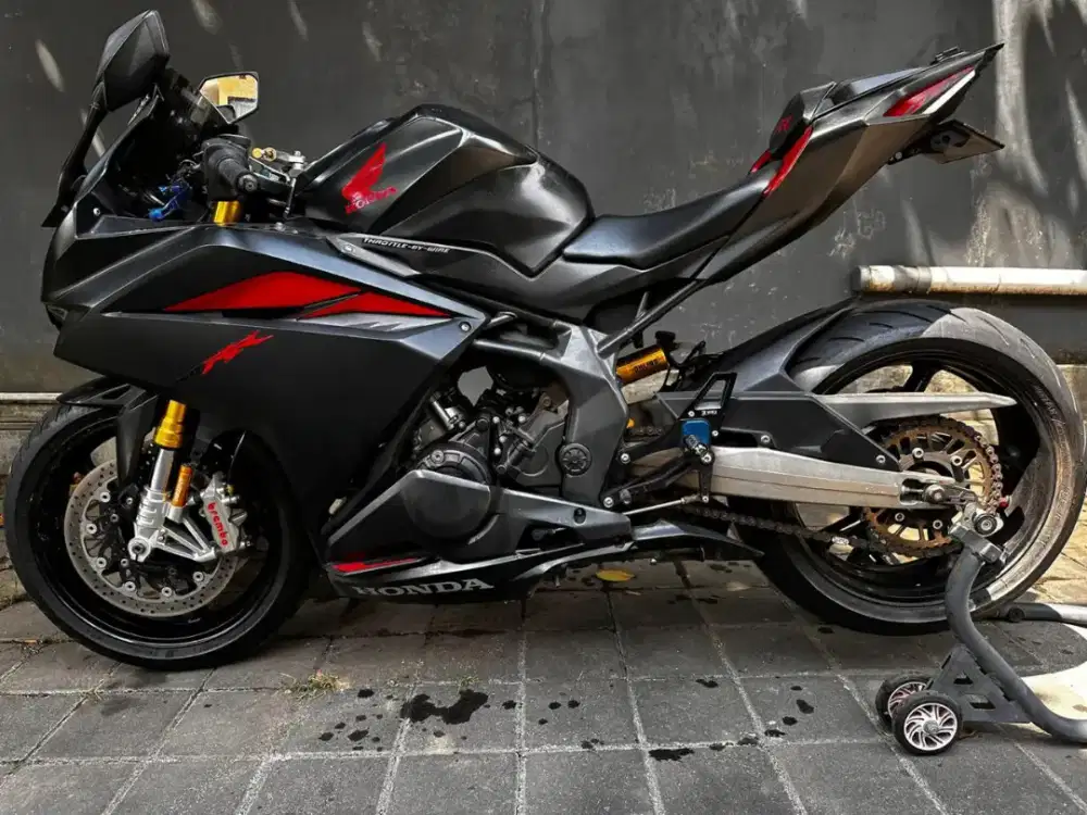 DIJUAL CEPAT Honda CBR 250cc Full Modif