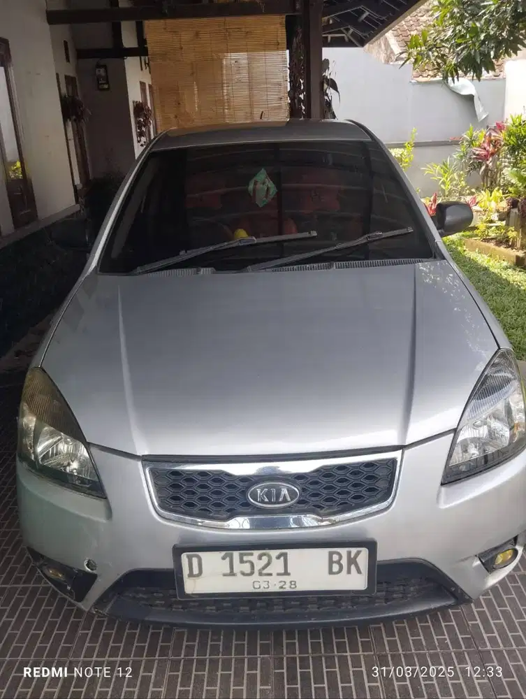 Sedan Kia Rio SE 2011, Plat D, Pajak Hidup
