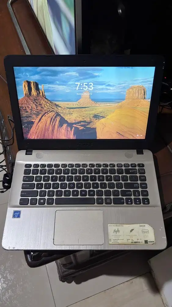 laptop asus X441M