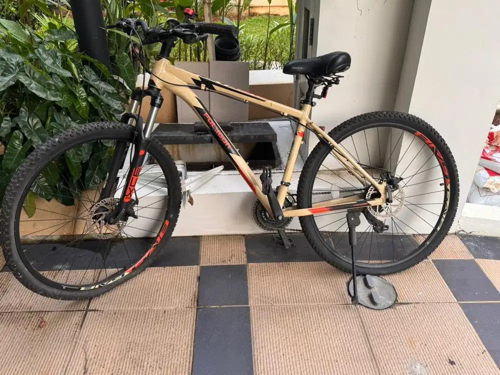 SEPEDA POLYGON CASCADE 3