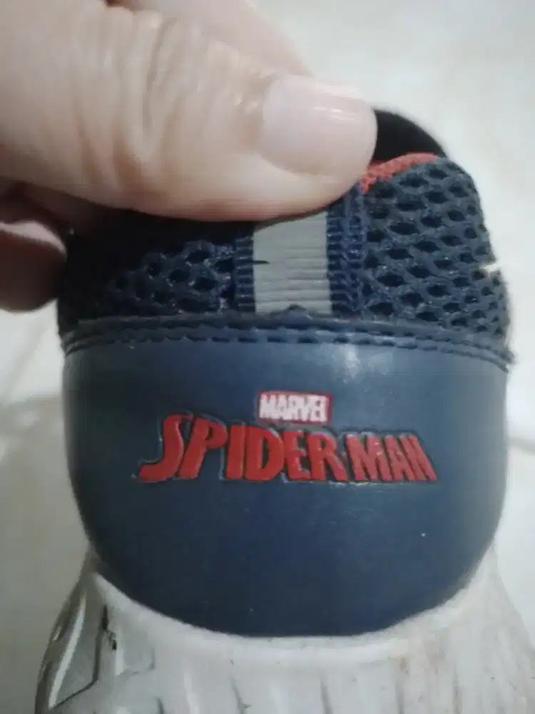 Sepatu spiderman UK.32