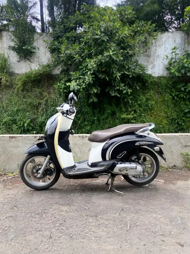 Honda scoopy karbu mulus siap pake