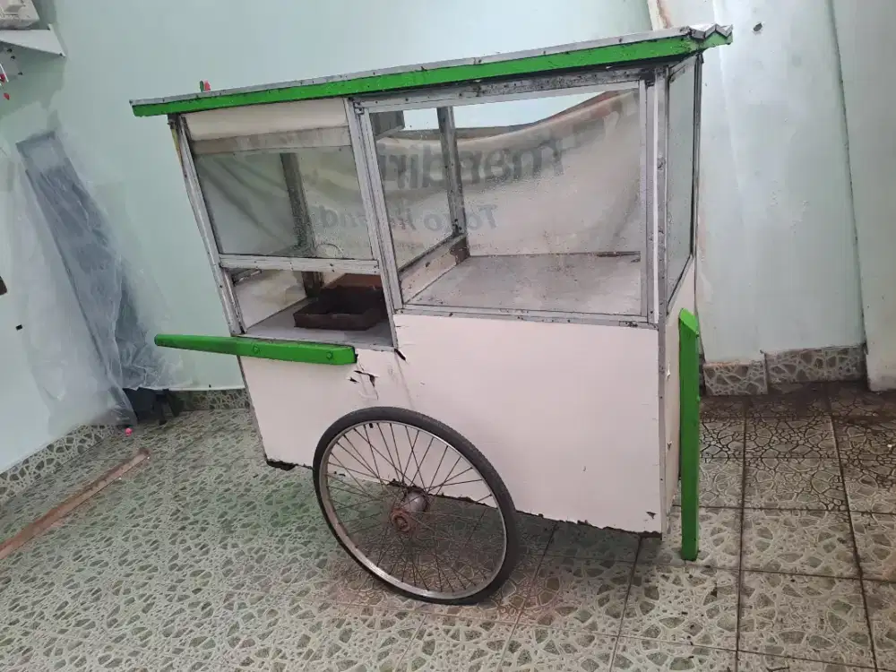 Gerobak jualan gorengan