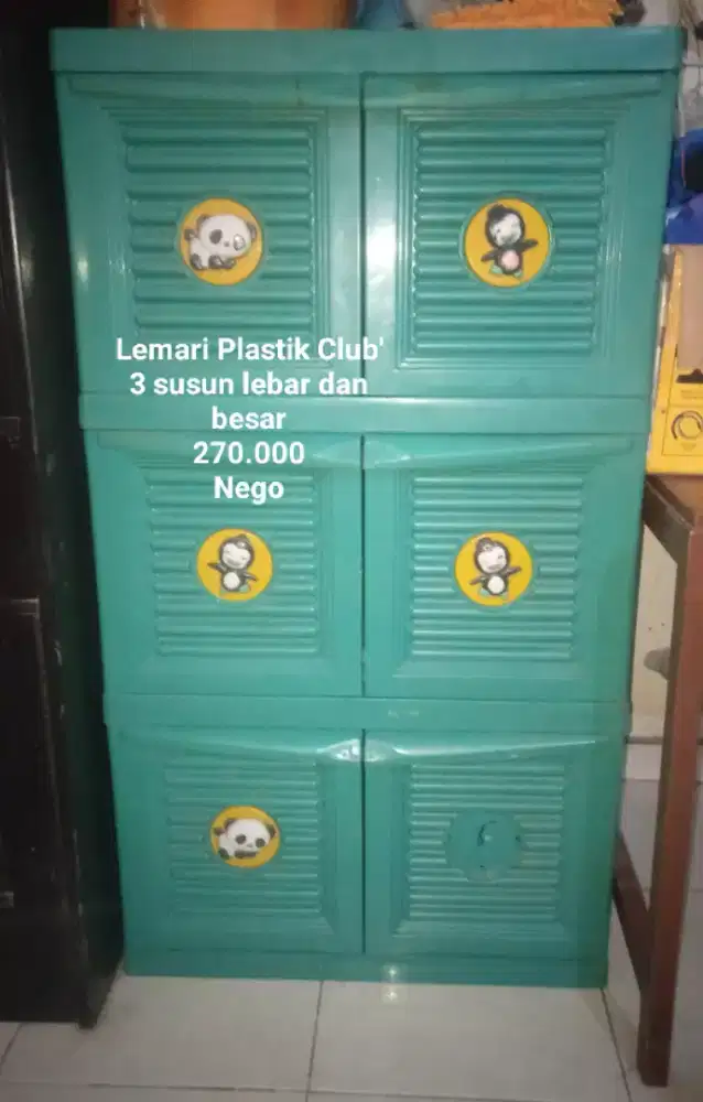 Lemari  Plastik Club'