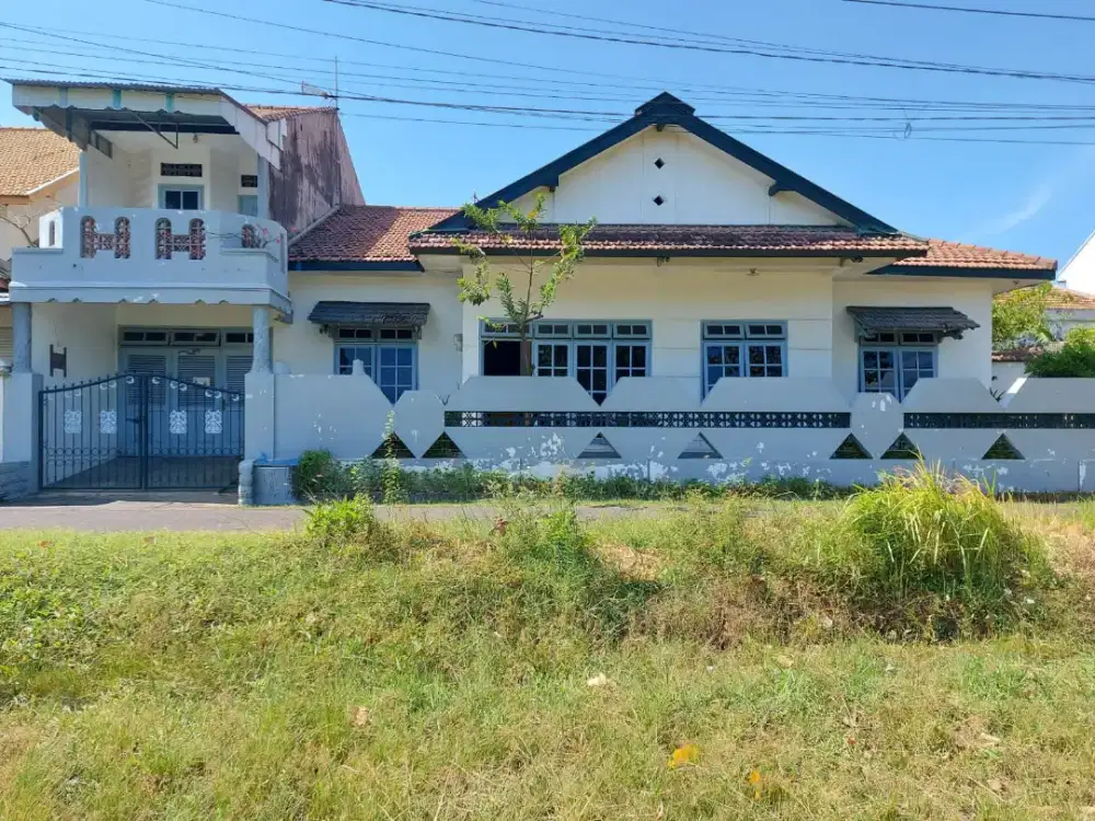 Dijual Rumah Besar di Probolinggo