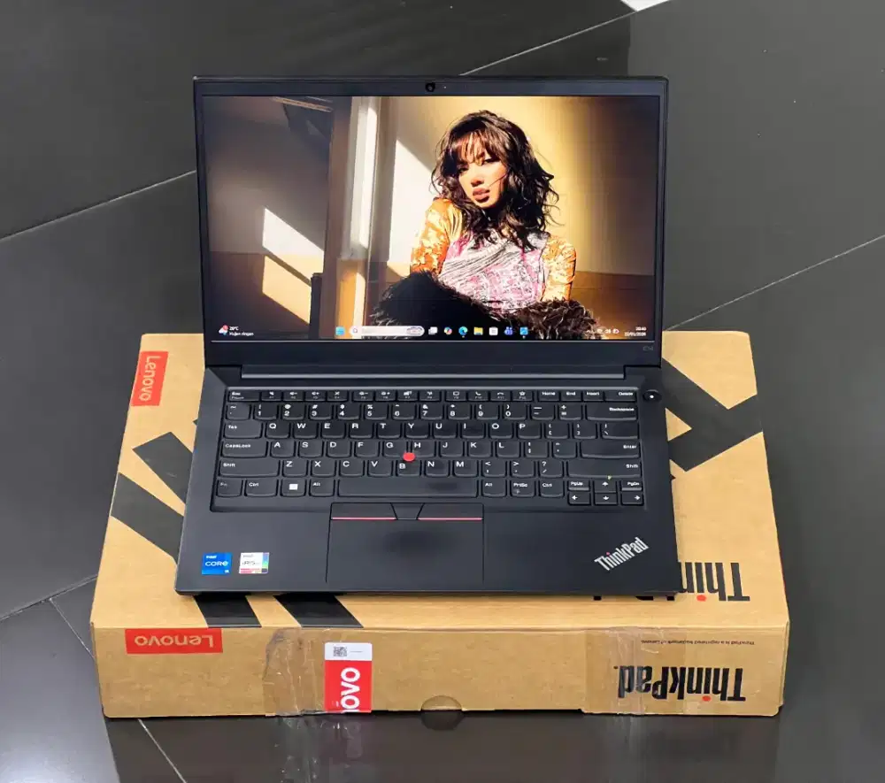 Ready Thinkpad masih baru bekas pemakaian 3 bulan