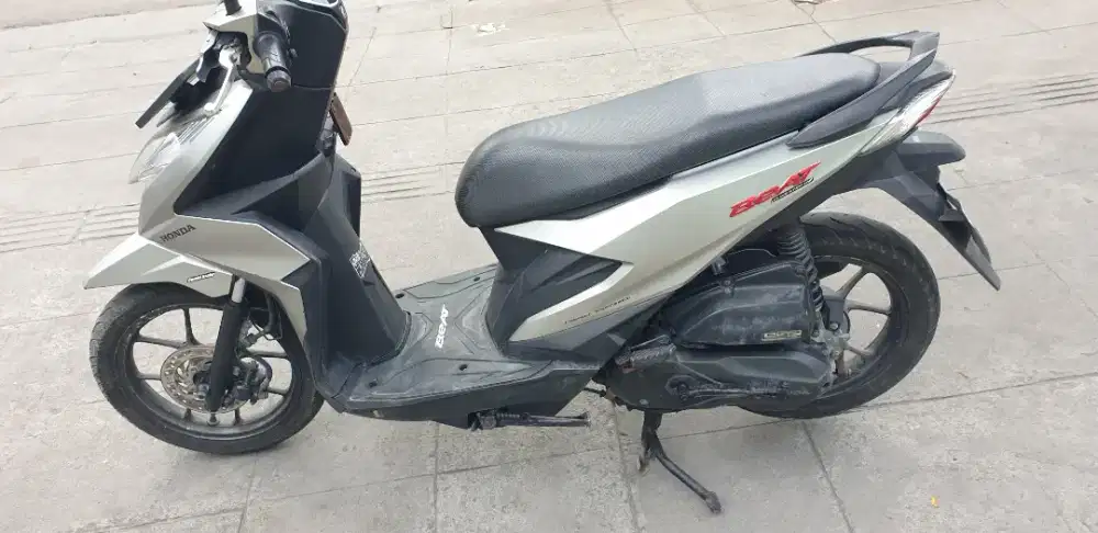 Beat Duluxe th 2022 mulus pjk baru