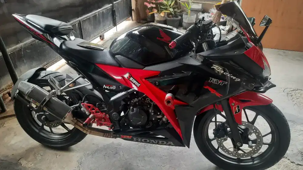 Honda CBR 150 th 2017