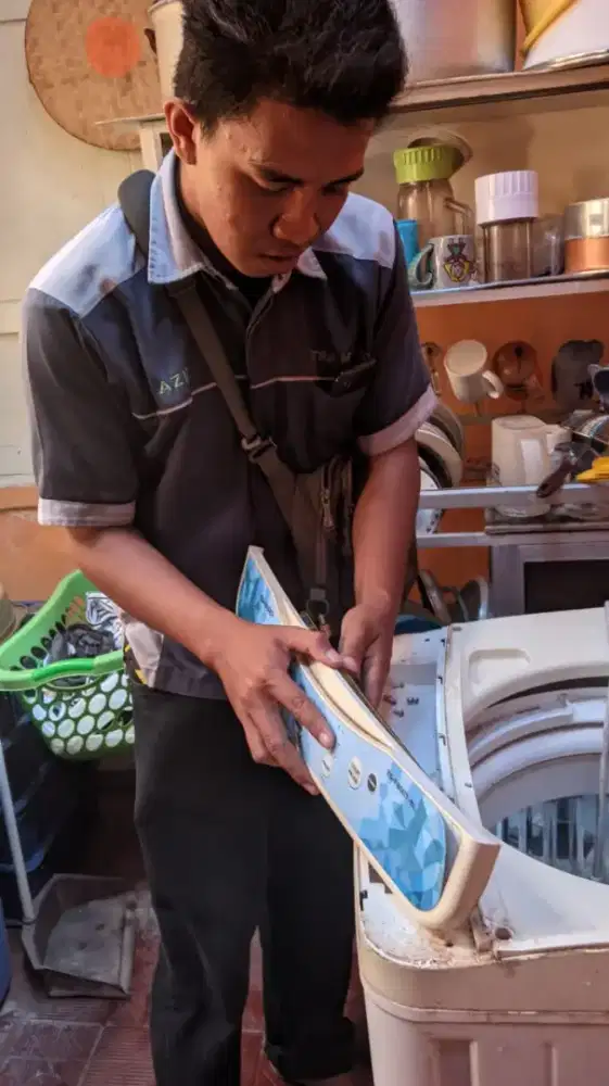 MELAYANI JASA SERVICE DLL ELECTRONIC PANGGILAN BERGARANSI