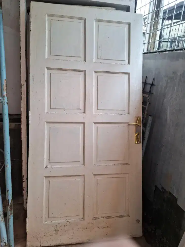 Pintu besi komplit jendela komplit