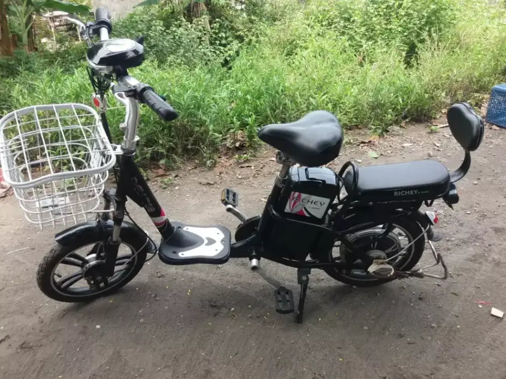 sepeda listrik normal jaya masih bagus