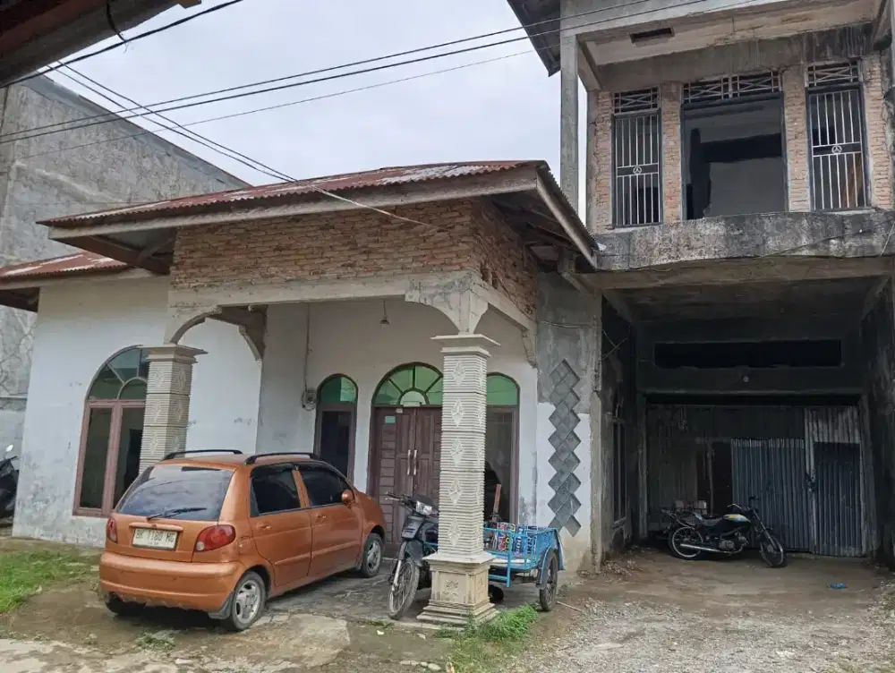Rumah dijual cepat dan murah dan lokasi strategis