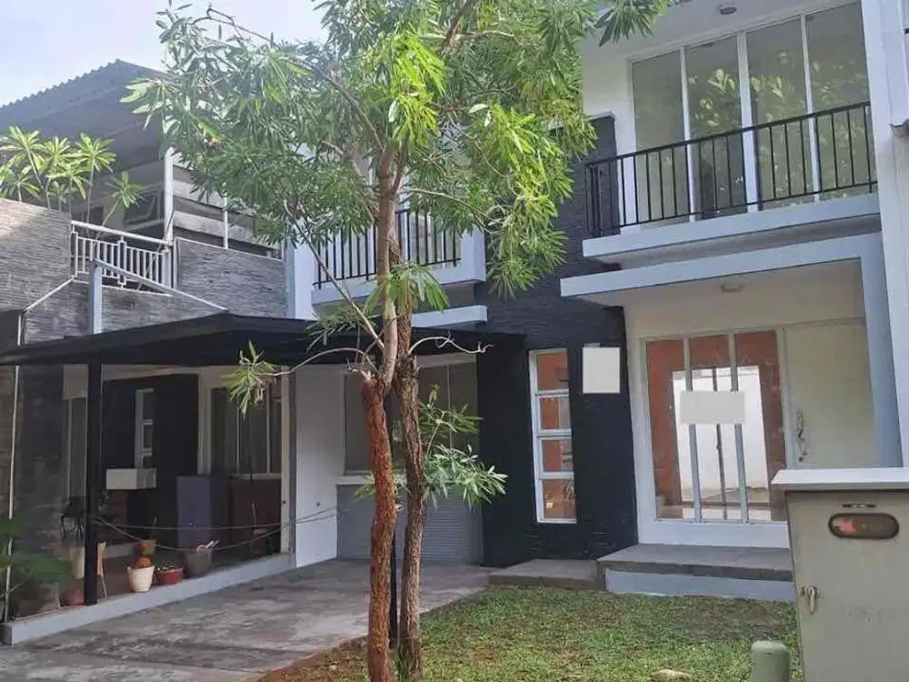 Dijual rumah di Cibubur Country