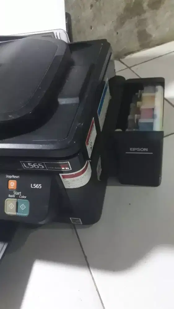 Absensi jual printer Epson L565 masih hidup minus.