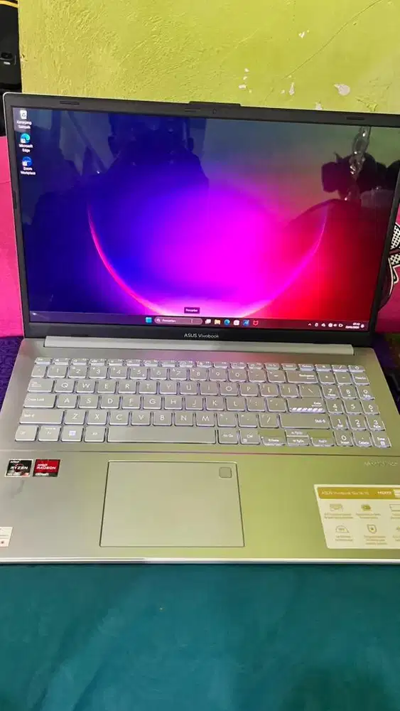 Asus Vivobook Go 15 OLED Ryzen 3 8/512 GB