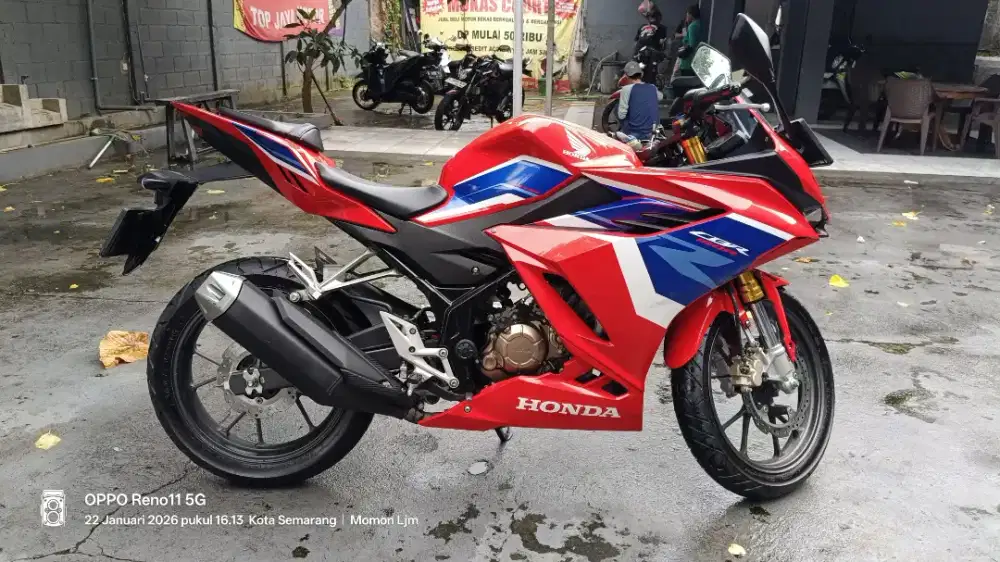 Honda CBR 150 R Tri Colour 2022