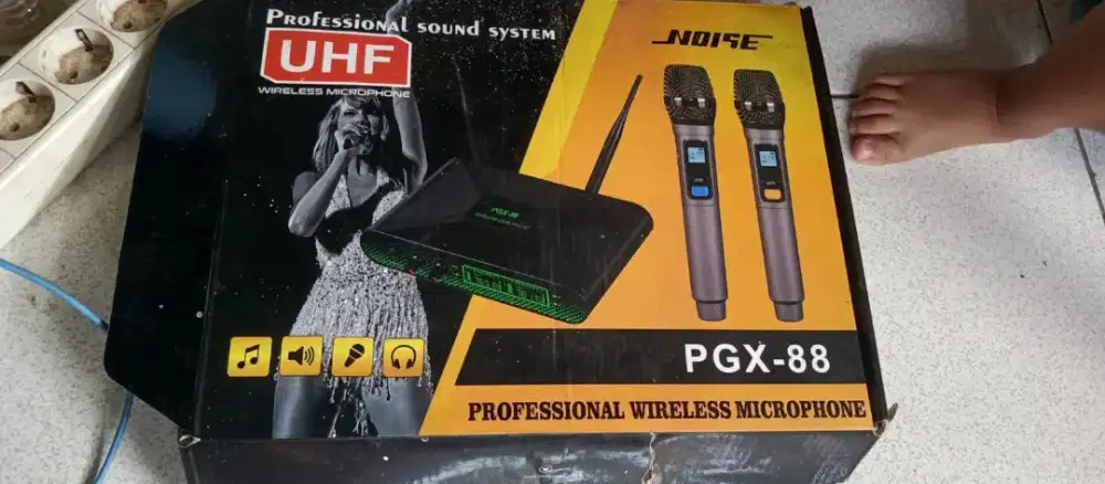 Microphone wireless noise