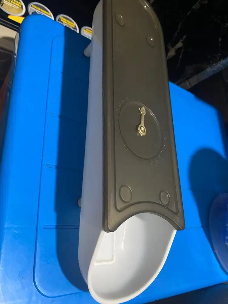 Tempat telor isi 12 telor