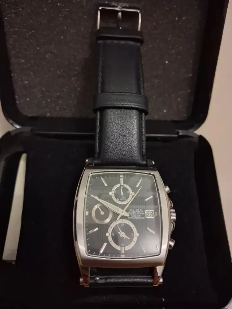Jam Alba Chronograph