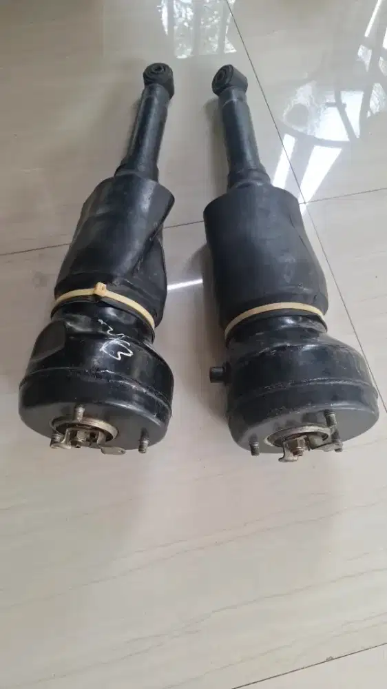 Sok belakang air suspensi toyota celcior lexus ls430