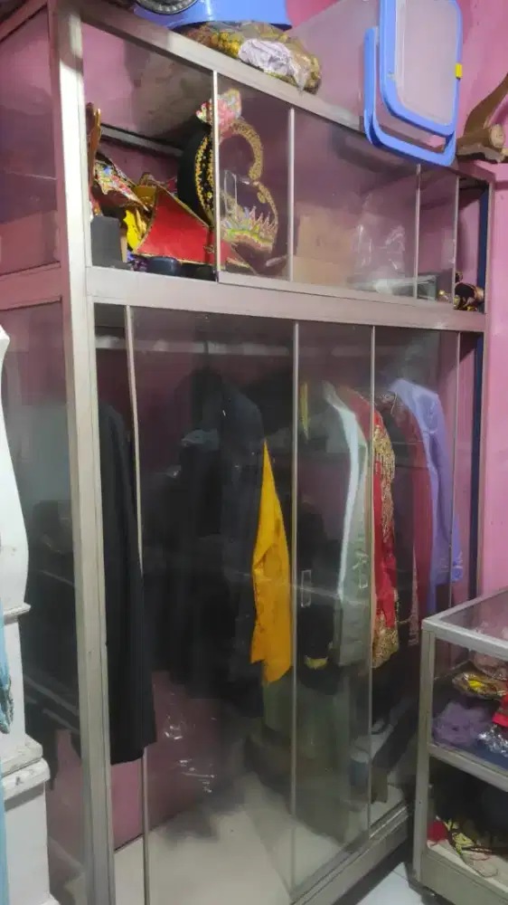 LEMARI KACA Jual murah