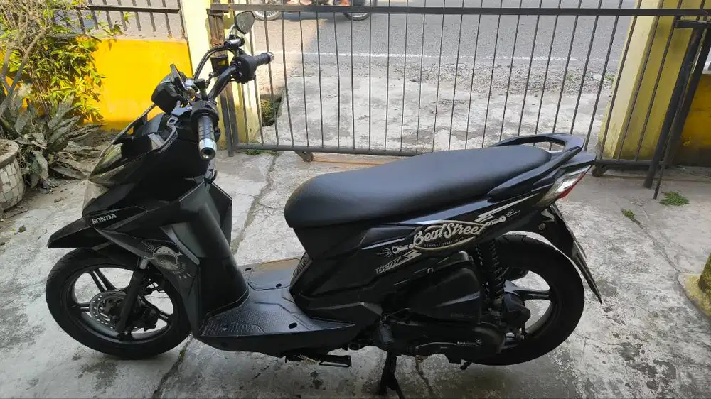 DIJUAL CEPAT HONDA BEAT STREET 2017