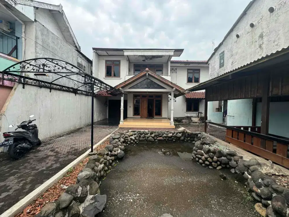 DISEWAKAN RUMAH LUAS COCOK UNTUK KANTOR DI SAMPANGAN