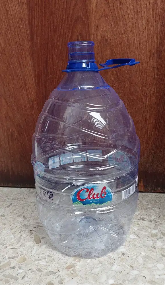 GALON CLUB KOSONG (Bersih) ada Pegangannya ukuran Galon 15 Liter