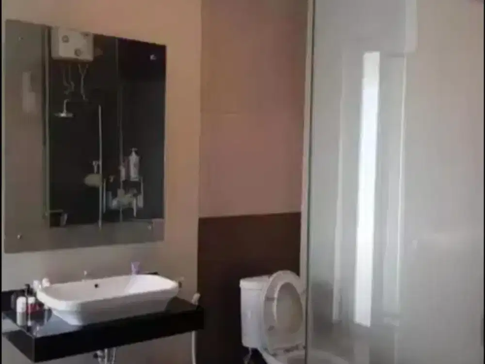 DIJUAL RUMAH DI DE LATINOS BSD