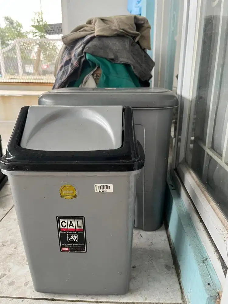 DIJUAL BUNDLING TEMPAT SAMPAH DAPUR DAN RUMAH