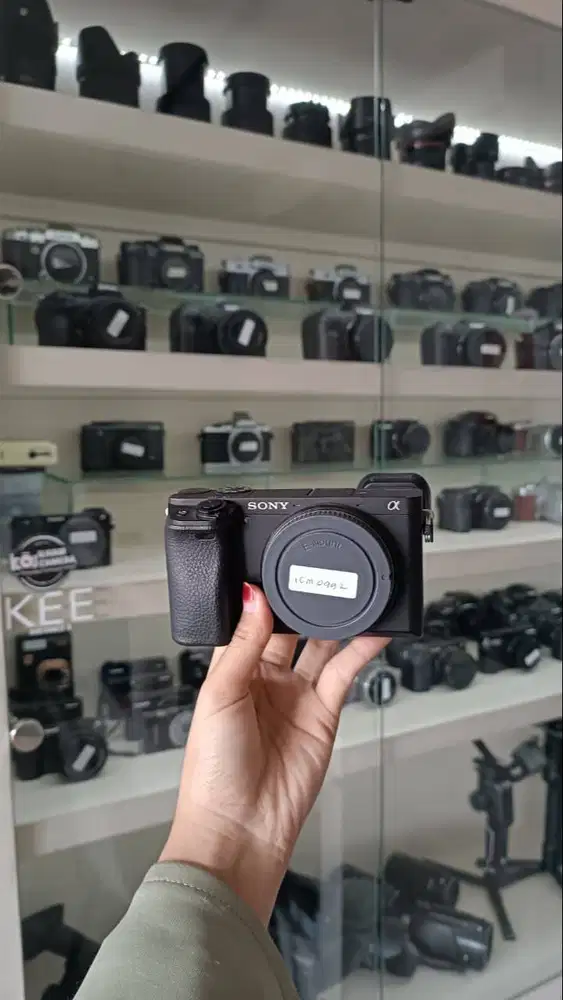 KAMERA SONY A6400 BODY ONLY NO VIGNET