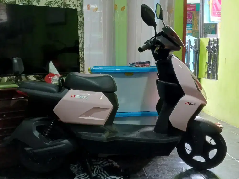 Sepeda listrik second merk u-winfly