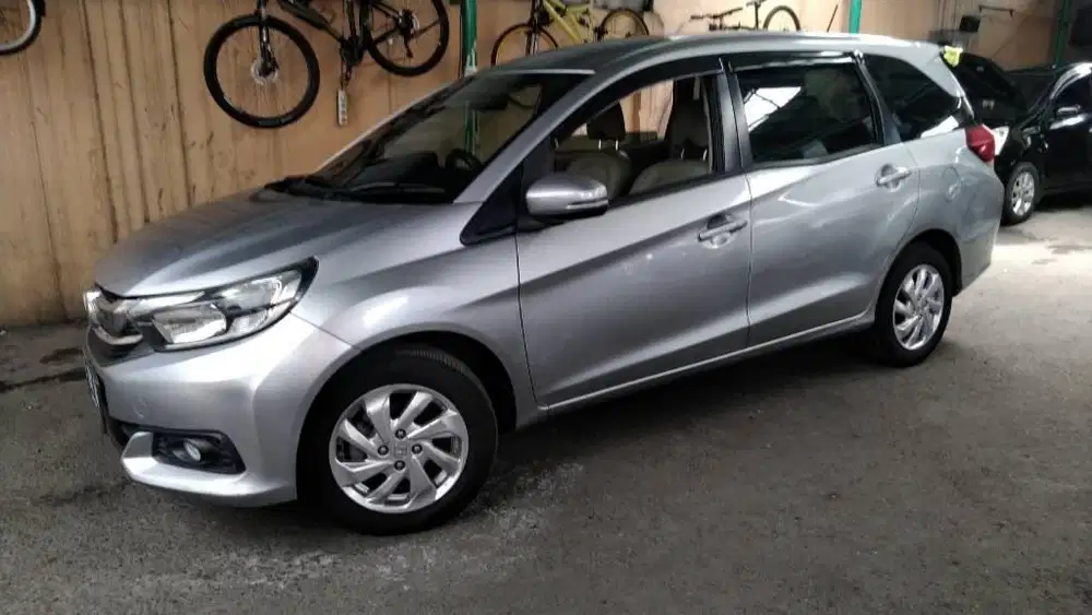 Dp 5 JT Honda NEW  Mobilio E 1.5 Matic 2018 Km 70 Ribu