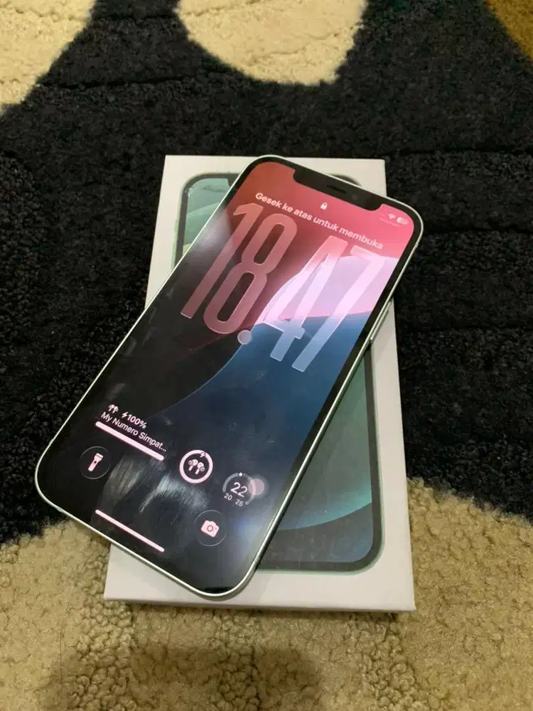 Iphone 12 64gb mint simlock 5G fullset inter LL/A